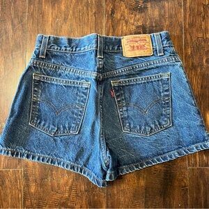 Vintage Levi’s shorts